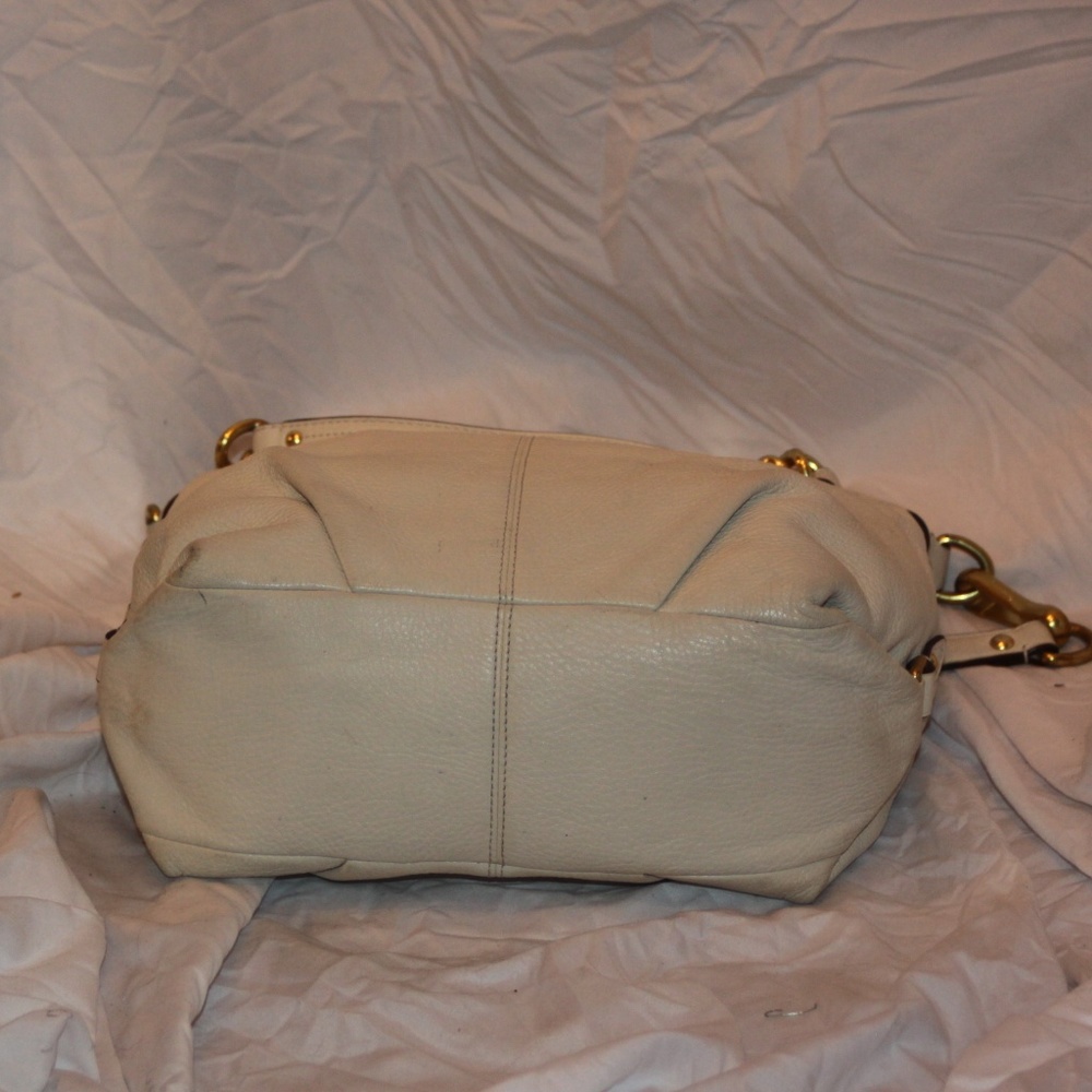 COACH F17165 Brooke White (Cream) Leather Handbag - Picture 7 of 9
